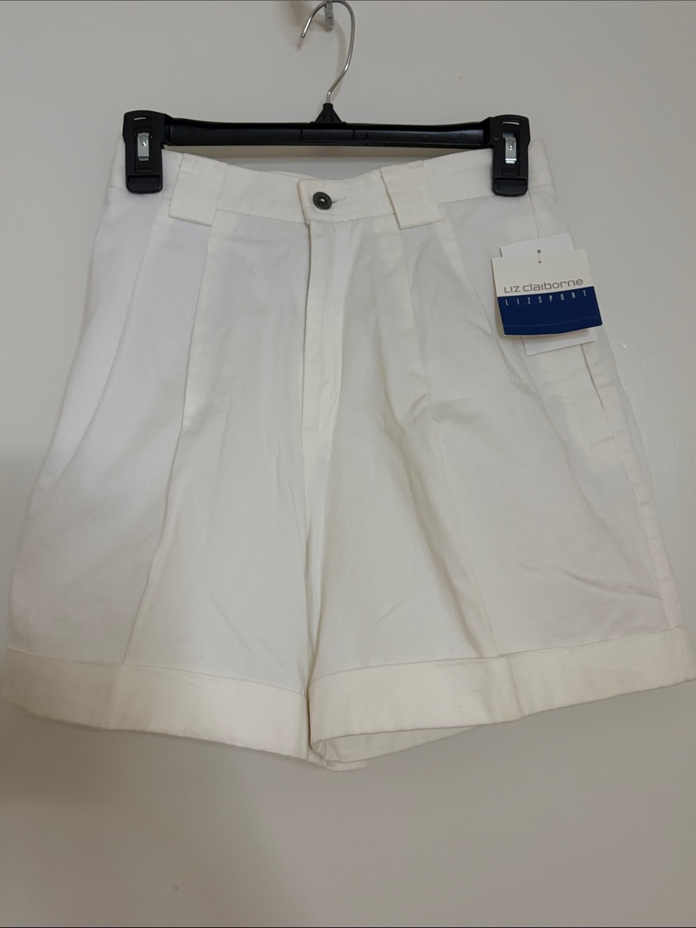 Liz Claiborne White Pleated High-Rise Women's Bermuda Shorts